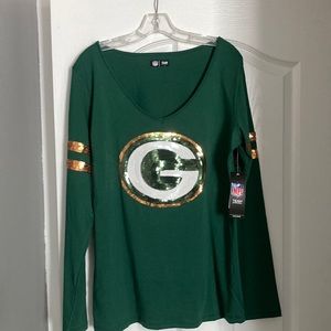 “Green Bay Packers” women’s long sleeve shirt. Size Large